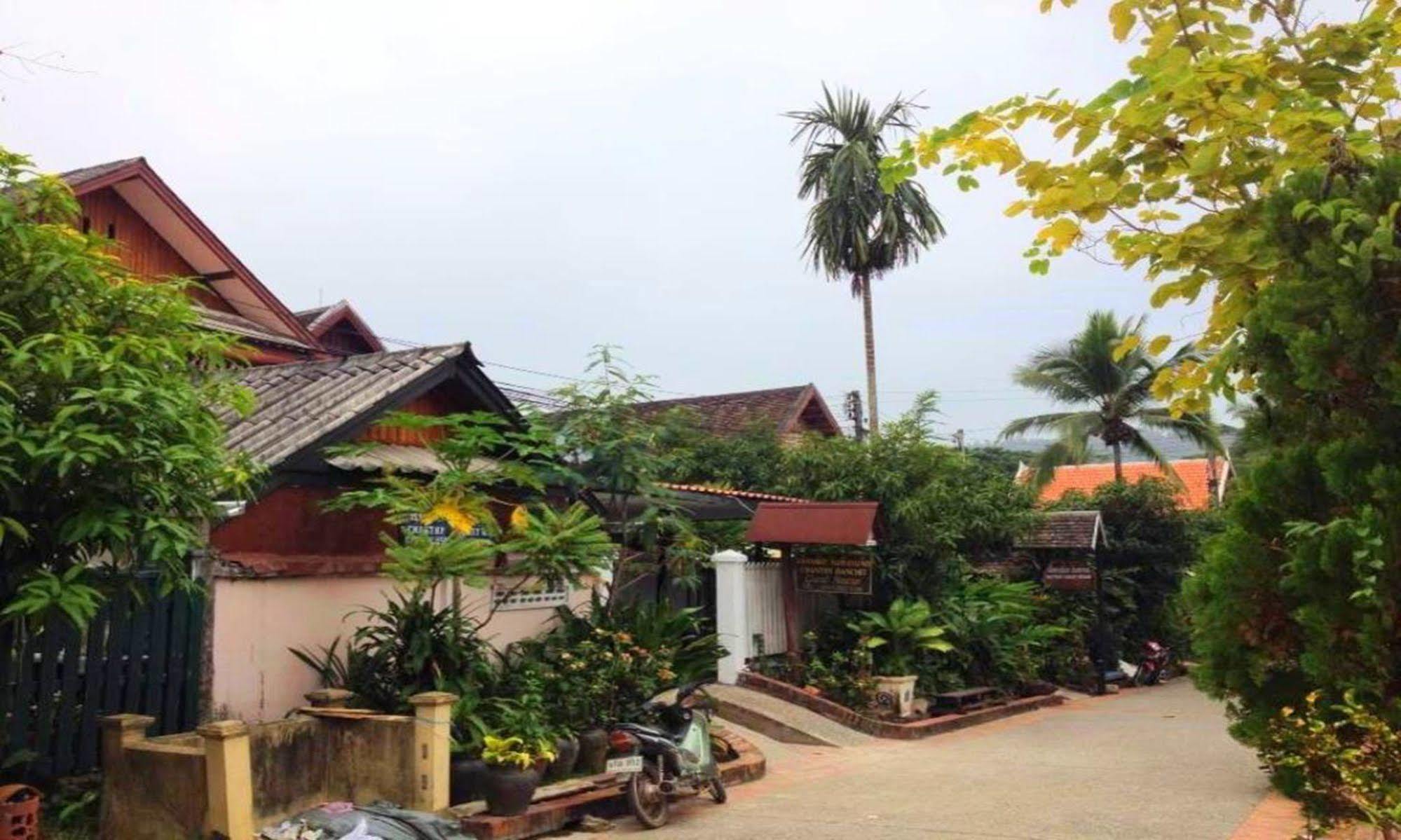 Lpq Backpackers Hostel Luangprabang Kültér fotó