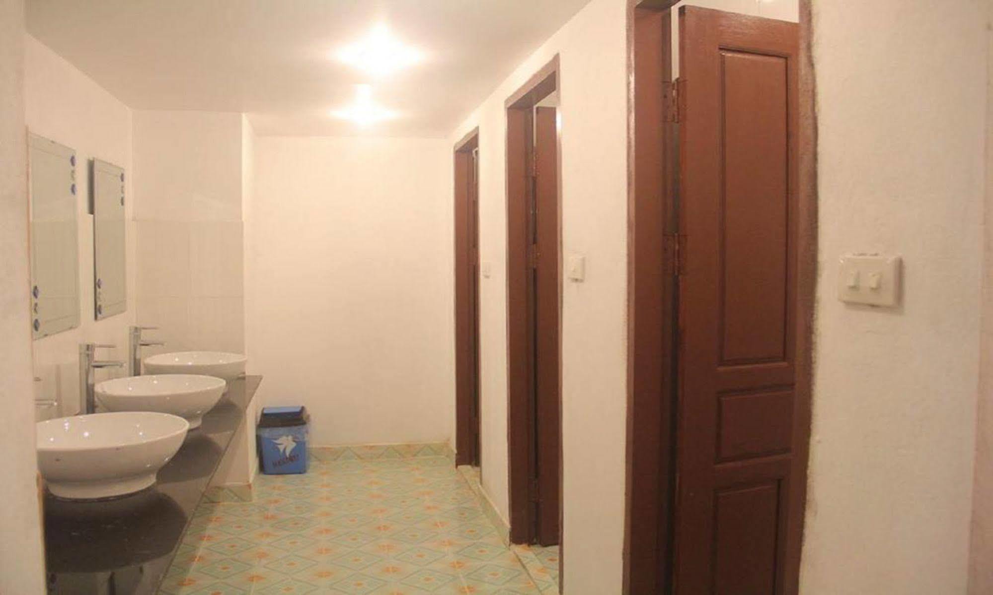 Lpq Backpackers Hostel Luangprabang Kültér fotó