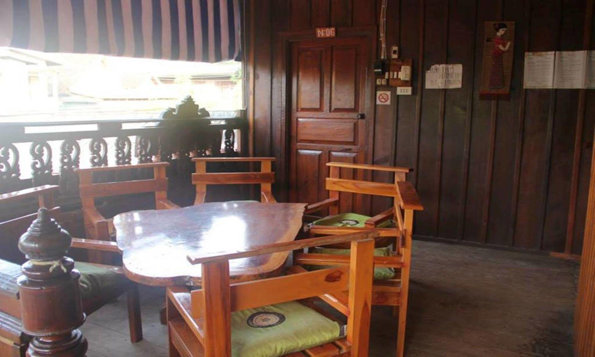 Lpq Backpackers Hostel Luangprabang Kültér fotó
